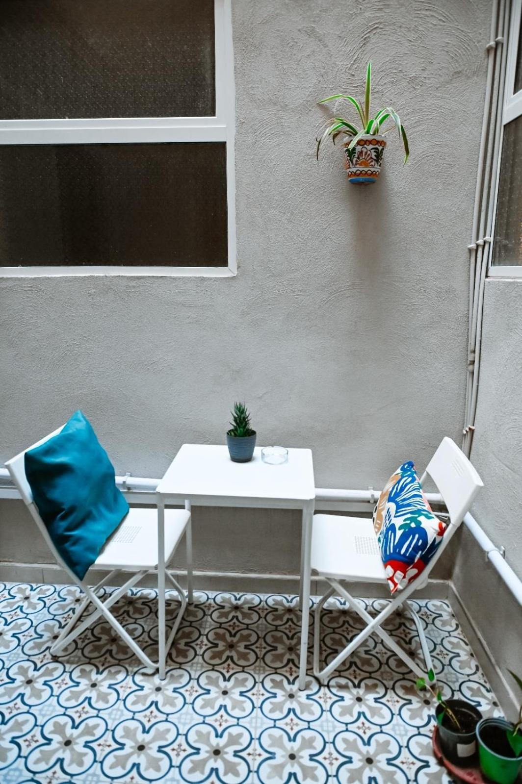 Ziffa Ta' Rih - A Cosy In With Wi-fi And Netflix * Senglea