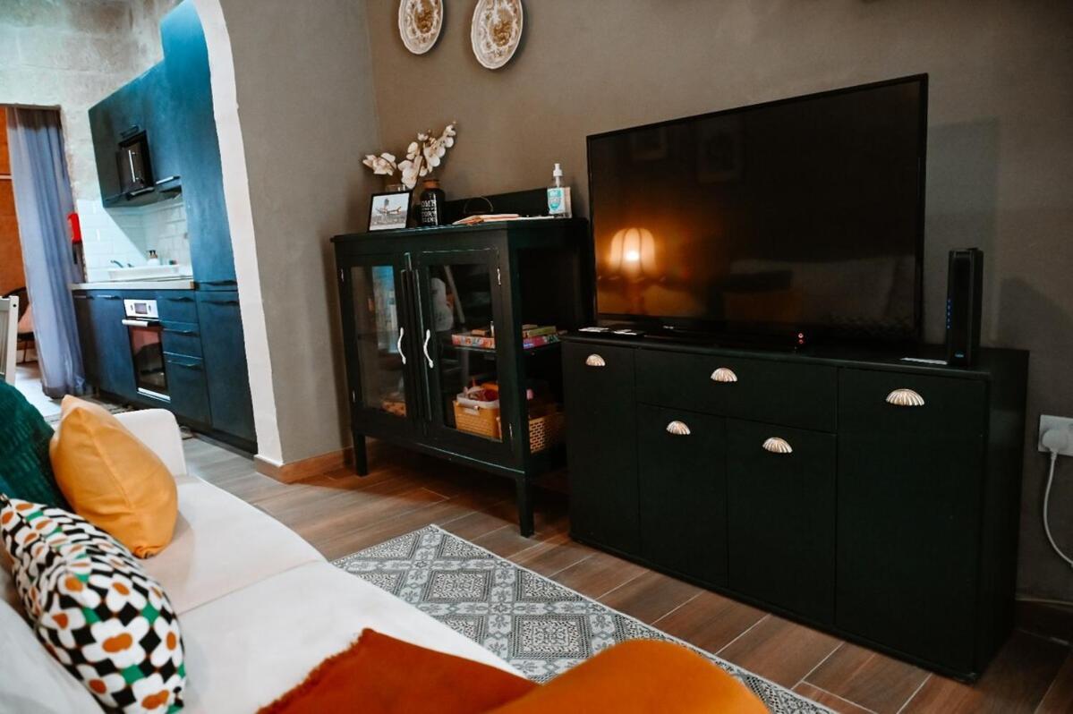 Ziffa Ta' Rih - A Cosy In With Wi-fi And Netflix * Senglea