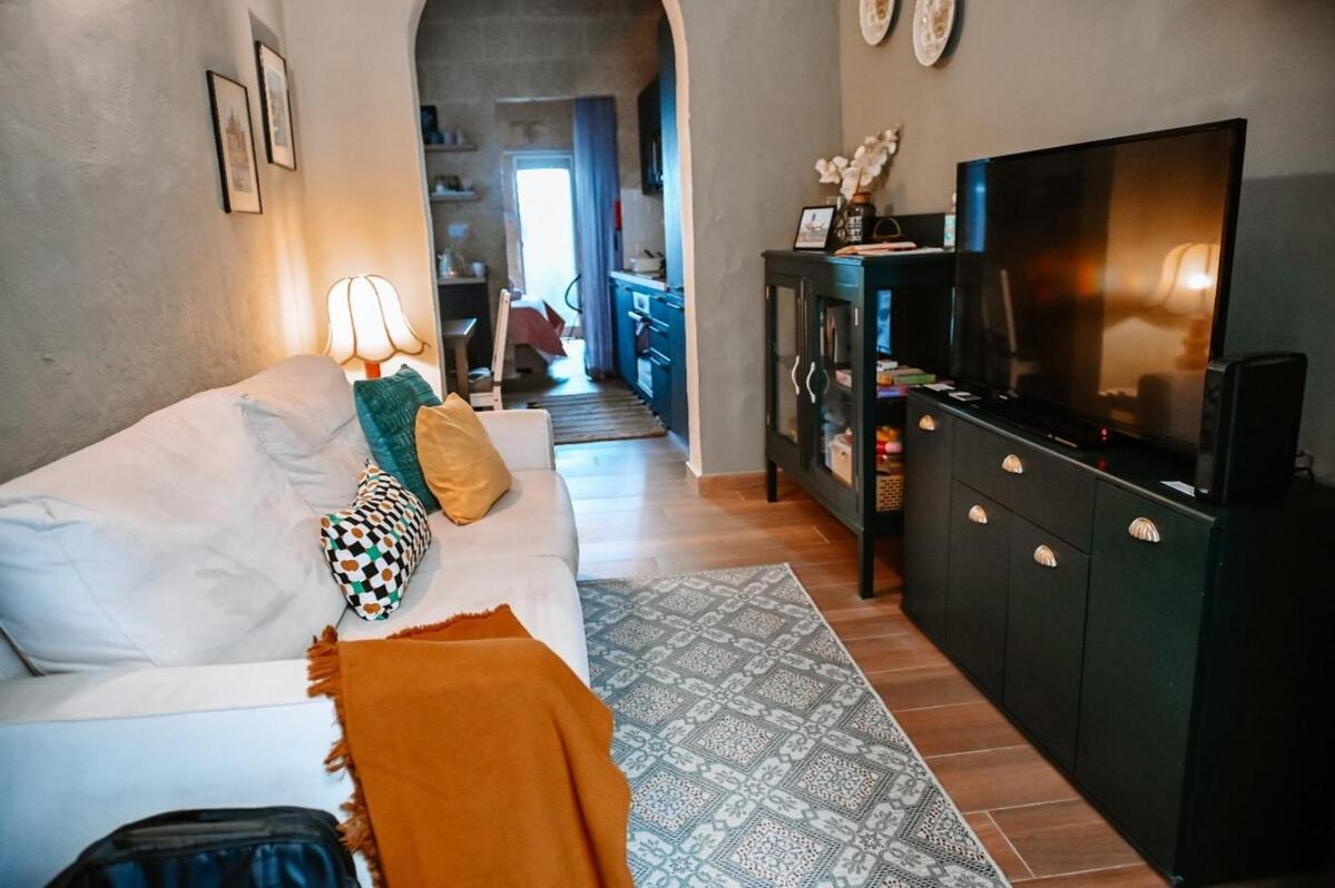Ziffa Ta' Rih - A Cosy In With Wi-fi And Netflix Appartement